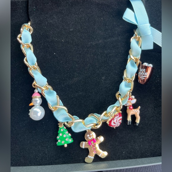 NWT ⚜️🎄⚜️ Betsey Johnson Christmas Holiday Necklace - Picture 8 of 10